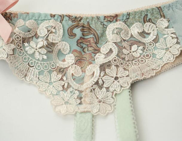 AERENEY Sexy Flat Angle Lace Pure Cotton Bottom Trackless T-thong