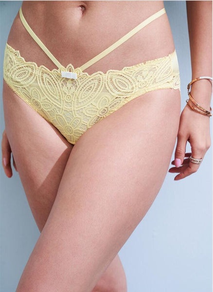 AERENEY Sexy Lace Strap Thin Comfortable and Breathable Flat Corner Pants