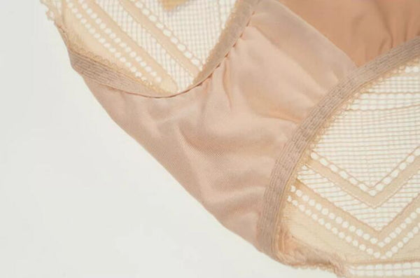 AERENEY Sexy Lace Mid Low Rise Traceless Flat Corner Pants