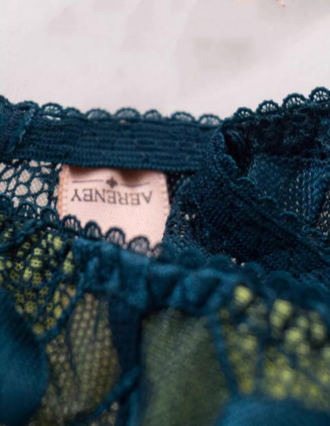 AERENEY Sexy Thin Lace Contrast Flat Corner Pants