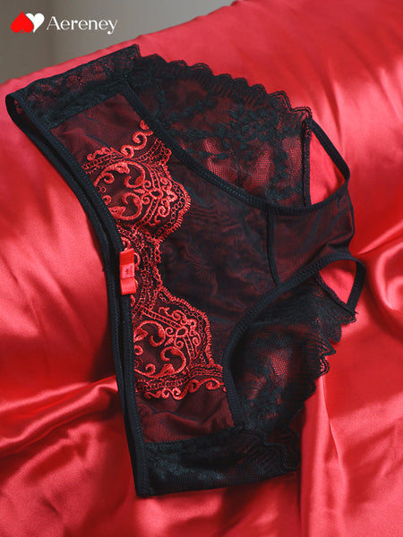 AERENEY Flat Angle Lace Embroidery Sexy Mid Low Rise Underpants