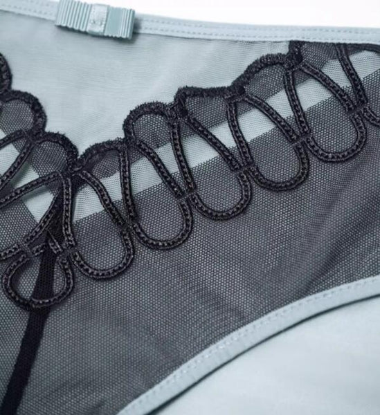 AERENEY Sexy Traceless Low Waist Thin Breathable Flat Corner Pants