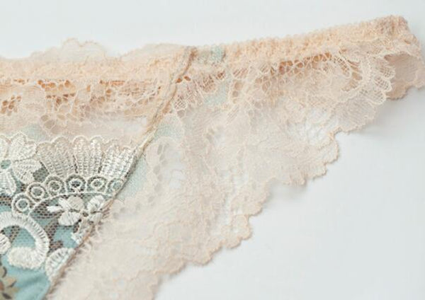 AERENEY Sexy Flat Angle Lace Pure Cotton Bottom Trackless T-thong