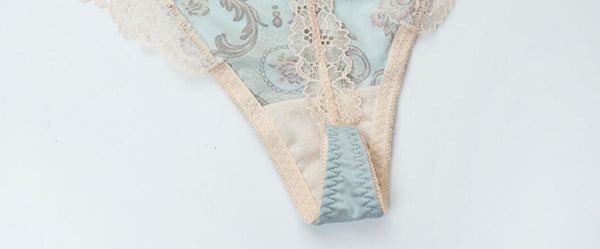 AERENEY Sexy Flat Angle Lace Pure Cotton Bottom Trackless T-thong
