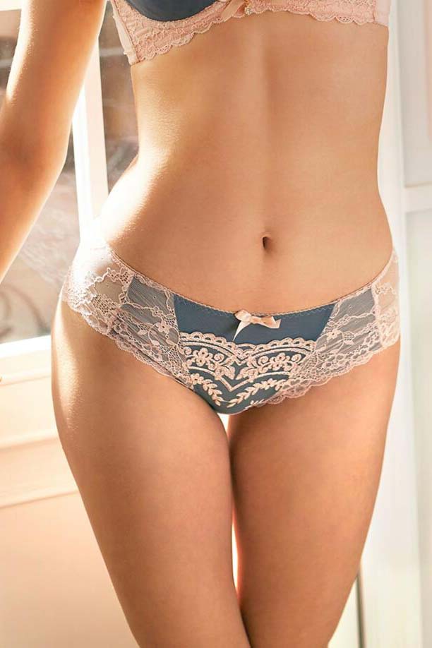Thin lace embroidered low waisted sexy flat angle underwear